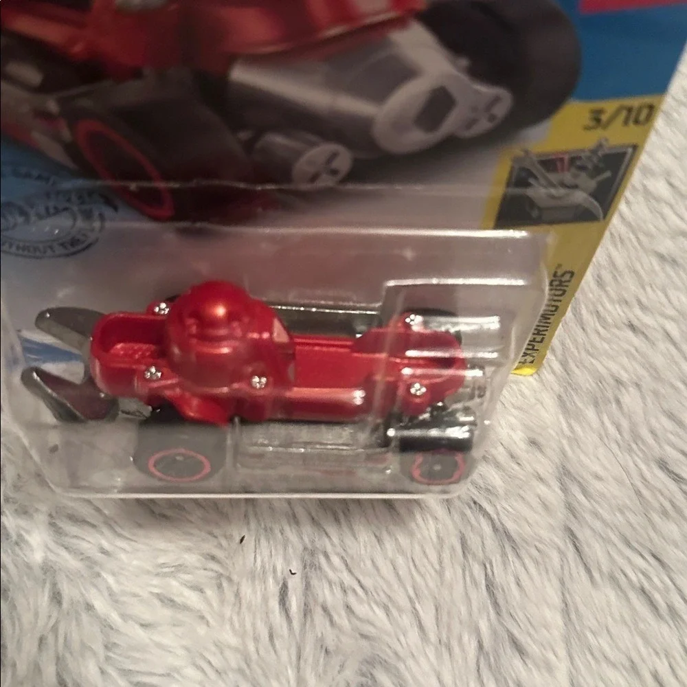 Hot Wheels Speed Driver Red Experimotors 3/10 77/250 New for 2020 Diecast Car